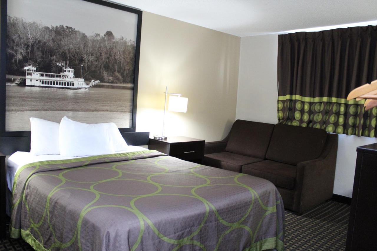 ซูเปอร์ 8 บาย วินด์แฮม เคลียร์เลค Hotel ภายนอก รูปภาพ