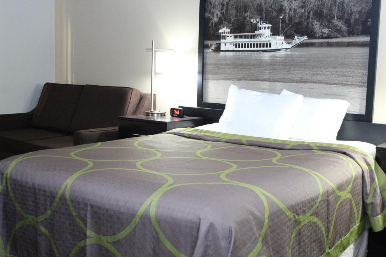 ซูเปอร์ 8 บาย วินด์แฮม เคลียร์เลค Hotel ภายนอก รูปภาพ